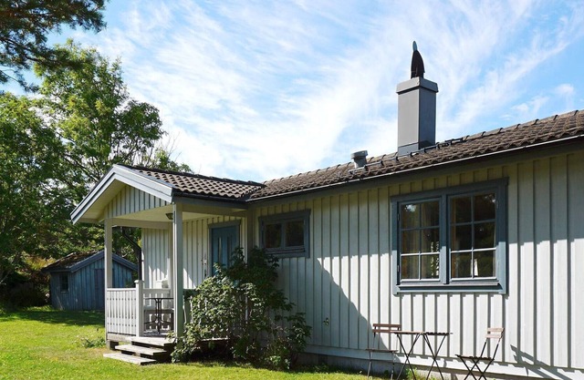 6 person holiday home in HAVSTENSSUND