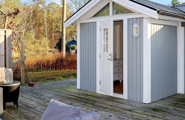 6 person holiday home in MELLBYSTRAND
