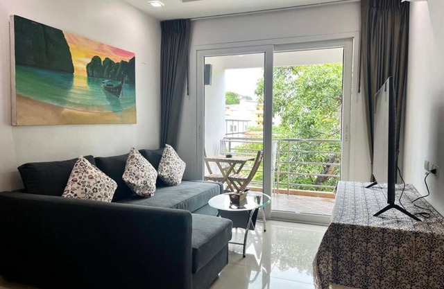 637 Two Brs2baths 1 Km Walking To Patong Beach
