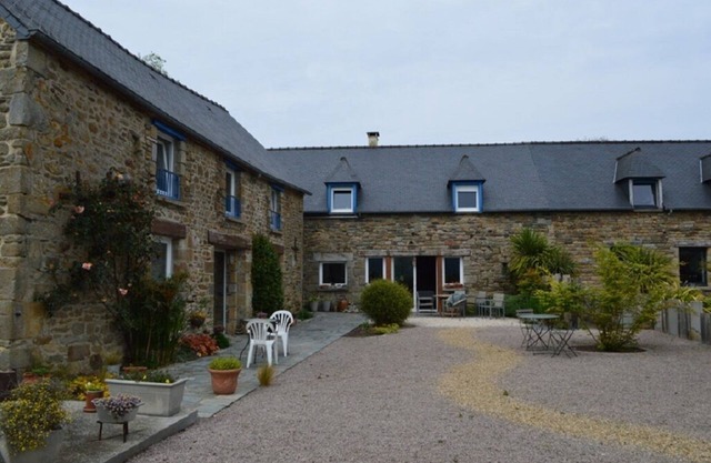 7-8 person gîte in Saint Pôtan