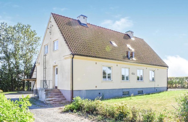 7 Bedroom Awesome Home In Tomelilla