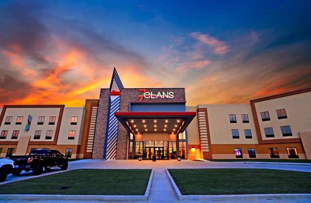 7Clans Hotel & Resort