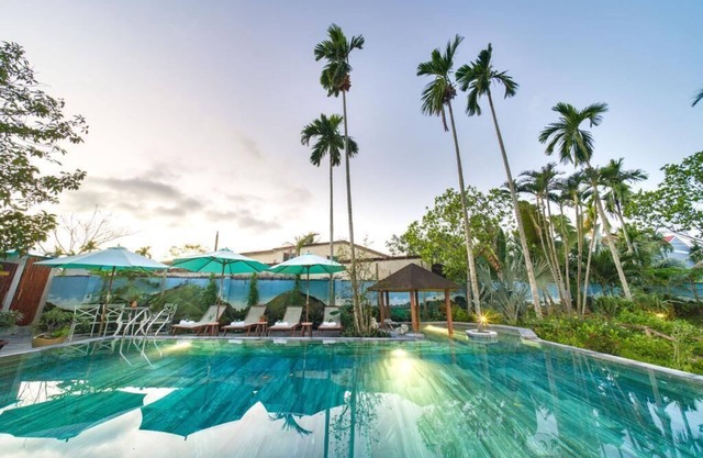 7S Hotel Nipa Riverside Villa