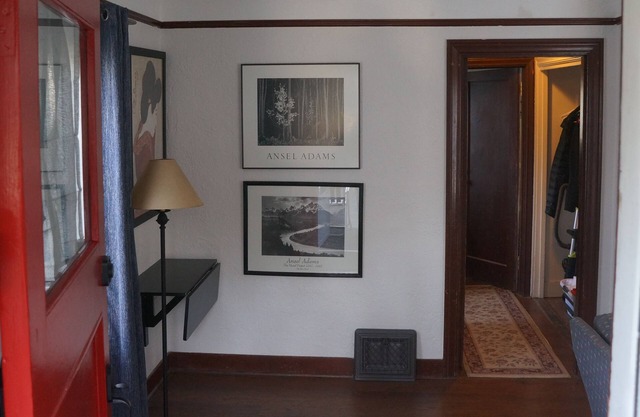 8 minute walk from the light rail station to your front door! No car necessary!