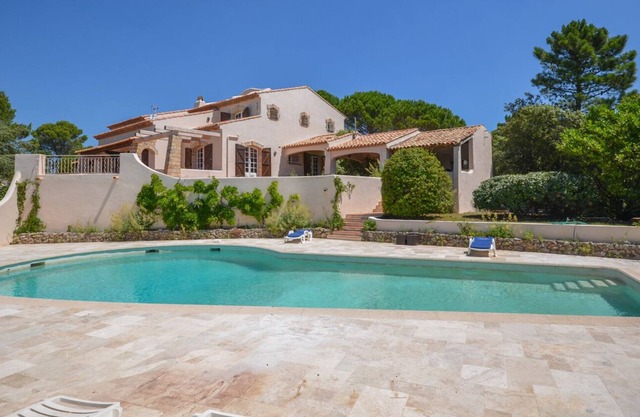 83Bonne - Saint-Pierre de Tourtour, Provence