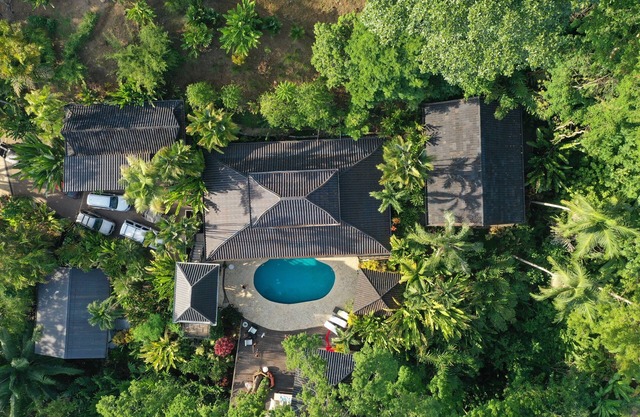 9 Bdrs Ocean & Mountain View. AC, WiFi, Pool, Cold Plunge, and + Best Location!