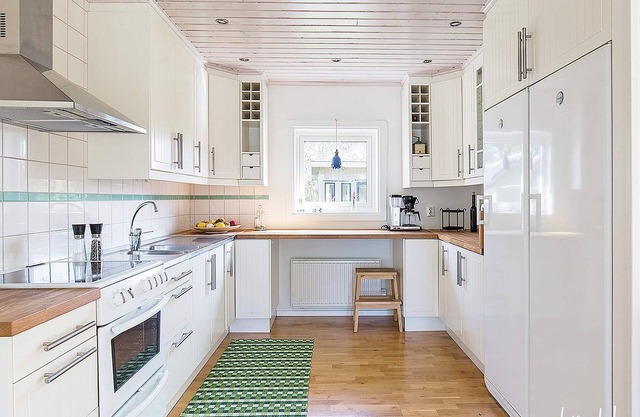 9 person holiday home in LÖTTORP
