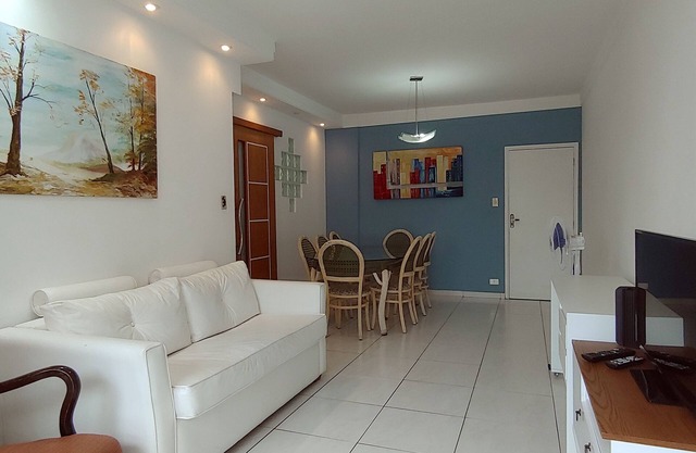 90 m2 apt - Wifi, air conditioned, screened - close to everything between Asturias and Tombo