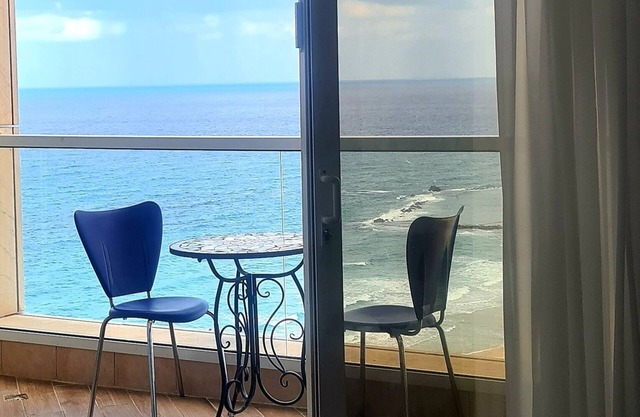 904Beautiful apartments with panoramic sea views