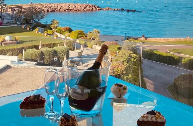 90m2 w/ beach and pool private