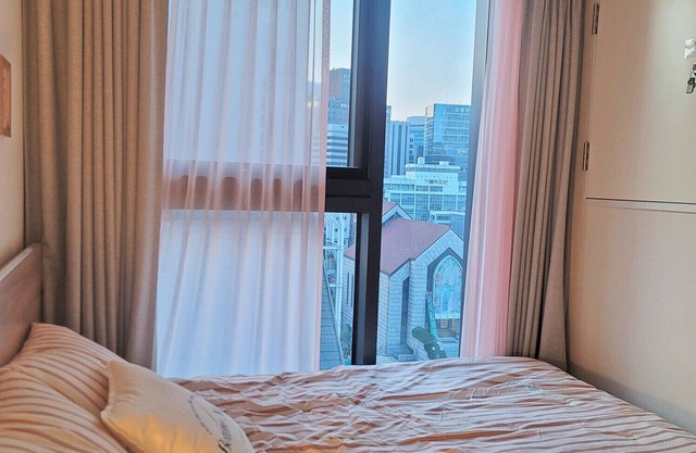 92 l Myeongdong 5min l Airport bus l High-rise ㅣmagnificent view of the church