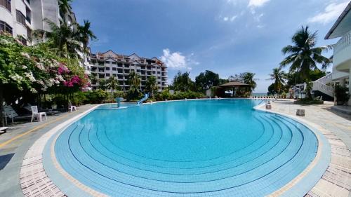 9pax GFloor 2R2B DOORSTEP TO BEACH, WATERSPORT, BBQ Set, Pool, Wifi, 50"TV