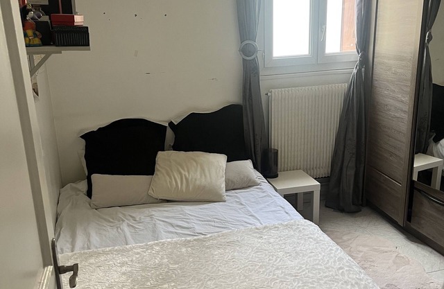 A 15 Minutes de Paris ! Appartement au RDC D'une Maison de Ville