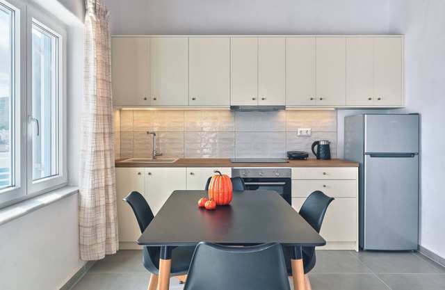 A beautiful modern house, with equipped kitchen, 2 bedrooms and an amazing view