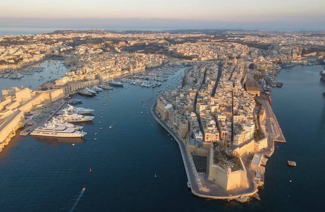 A Charming Townhouse in Senglea Overlooking Valletta's Grand Harbour