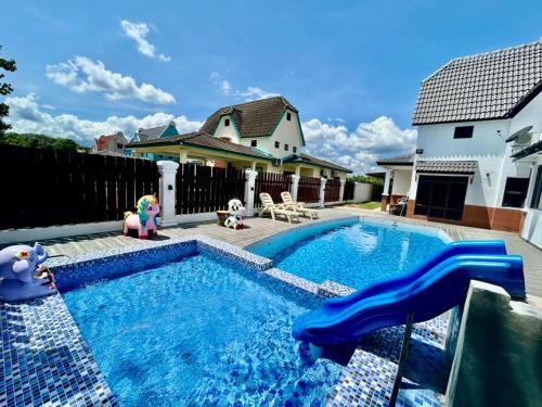 A Famosa Resort sunset 1075 villa 4 bathroom 6 bedroom karaoke bbq snooker