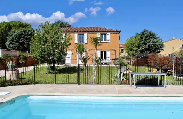 Air-conditioned Provencal Bastide - 6 bedrooms -12 beds - Private swimming pool