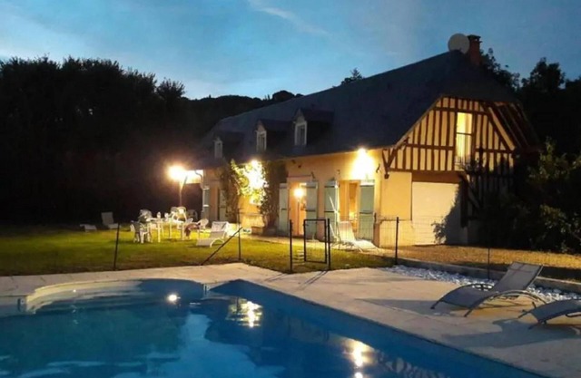 A haven of peace 10 minutes from Deauville *** 10 to 12 people ***