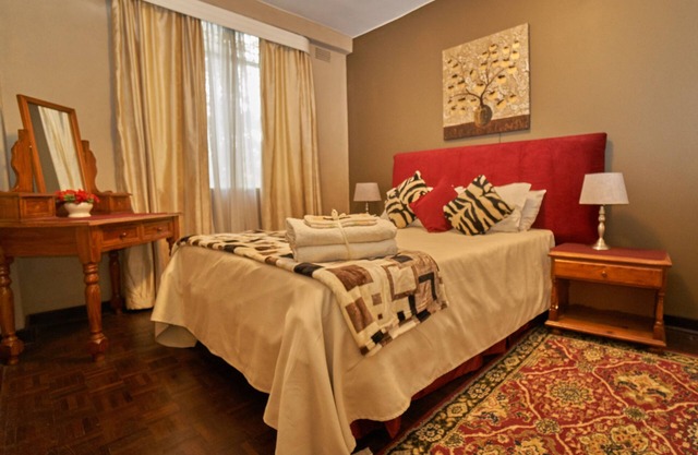 A Lovely Serviced Avenues Apartment. Safe, Quiet and Conveniently Located.