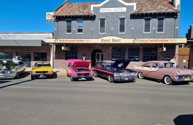 A Must-visit Destination That's Truly Worth A Stop : Historic Royal Hotel Guyra