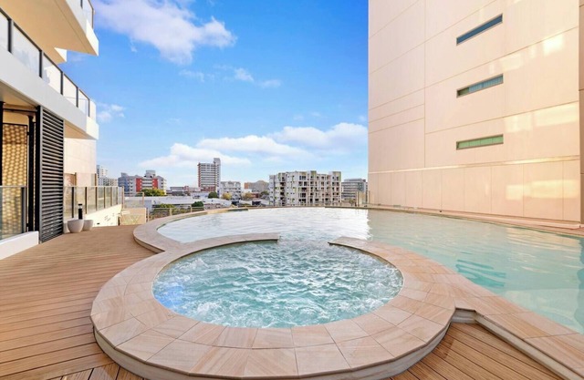 A Perfect Match Resort style Living in Darwin CBD