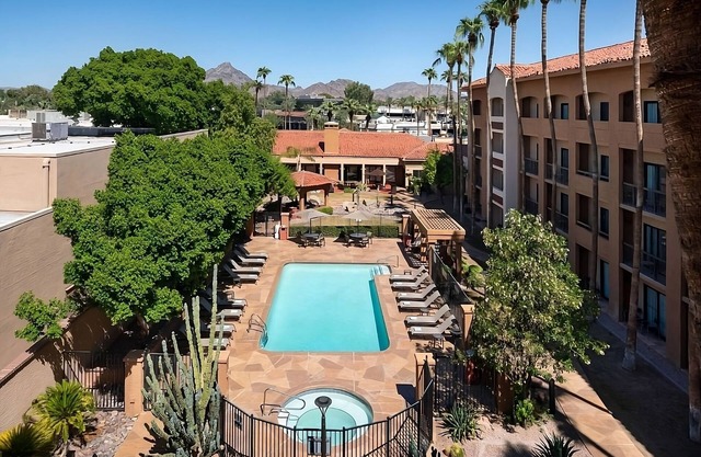 A Place You'll Surely Enjoy! w/Outdoor Pool, Near Desert Storm Park