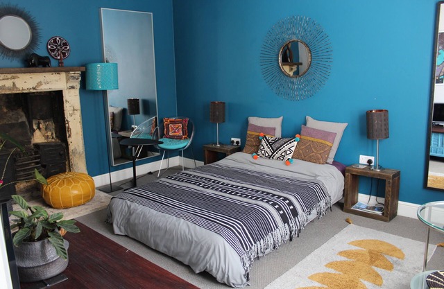 A relaxed, private apartment just a short, pretty walk into the centre of town.