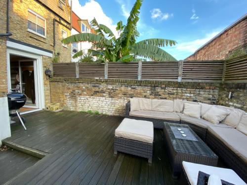 A sun drenched Garden Flat in the heart of Fulham