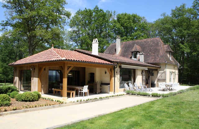 A superb and spacious family house; with private heated pool and tennis court