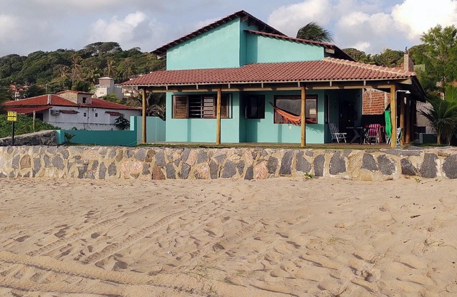 A window to the sea at Sagi Beach