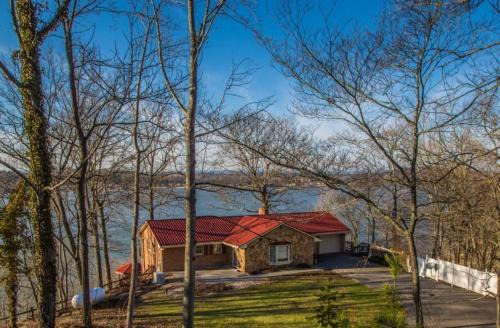 Abigail's Lake View