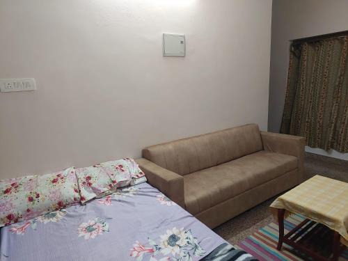 AC Suite room with Open Verandah near temple