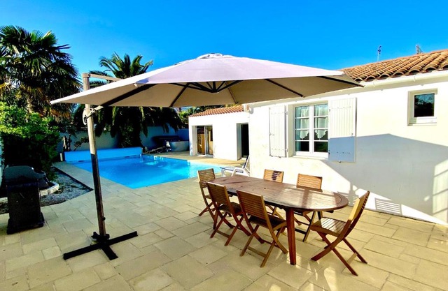 Acacias belle maison avec Piscine chauffée, Spa et Sauna