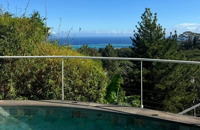 Accommodation Tahiti Punaauia Confort with Swimming Pool