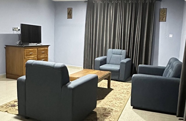 ACHIE SUITES