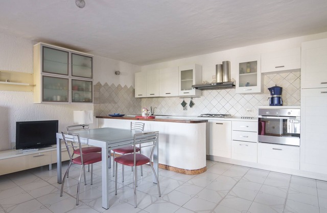 Acqua e Tramonto - Two Bedroom Apartment, Sleeps 6