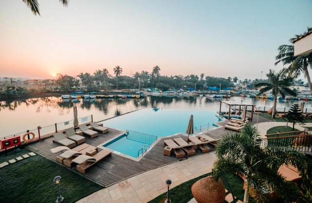 Acron Waterfront Resort
