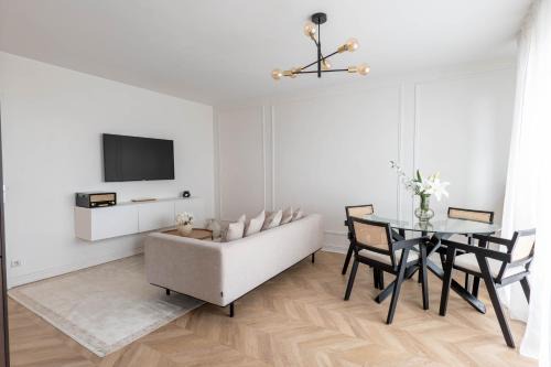 Adam Suites