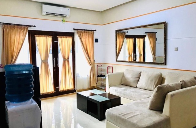 Adiputra Guesthouse Tata Bumi
