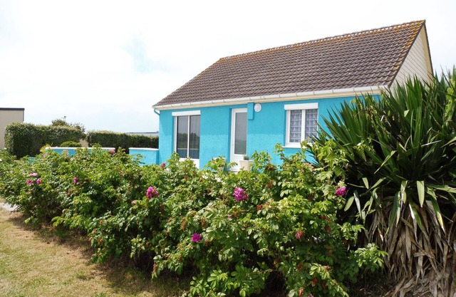 adjacent to the beach, maisonette, east coast of Cotentin,