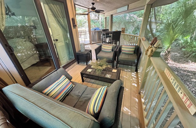 Adorable Cottage in Sea Pines with Screened Porch, Short Walk to the Beach