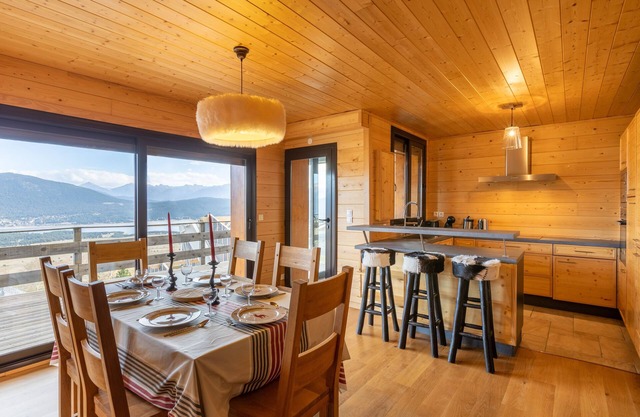 Adret - Two Bedroom Apartment, Sleeps 4