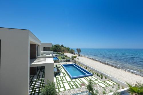 Adria Resort - SEAFRONT Villa D