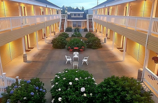 Affordability Meets Comfort at GuestHouse Enumclaw! Free Onsite Parking