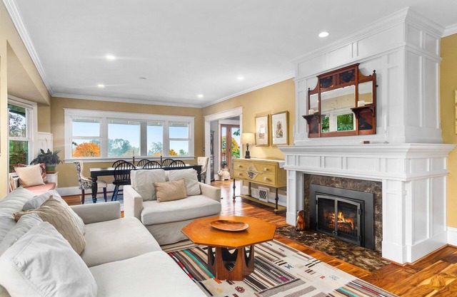 Affordable 2 Bedroom Craftsman in the Central District Close to Downtown Seattle