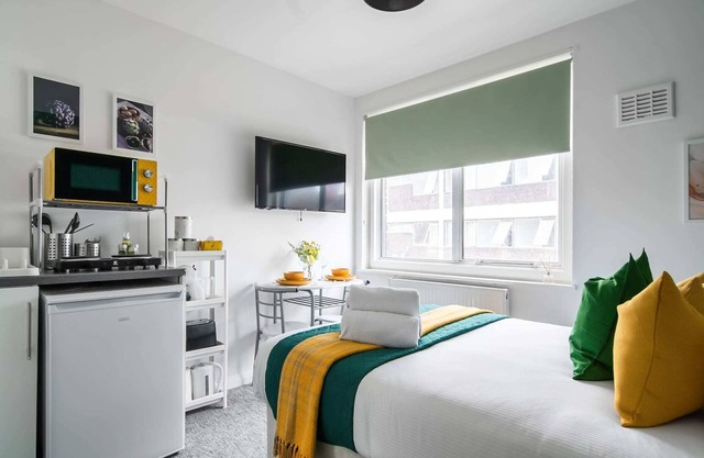 Affordable En-Suite Studio Rooms in London, N14 4A