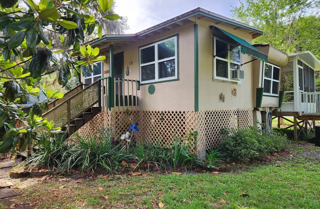 Affordable Old Homosassa! Close to the action and the boat ramp!
