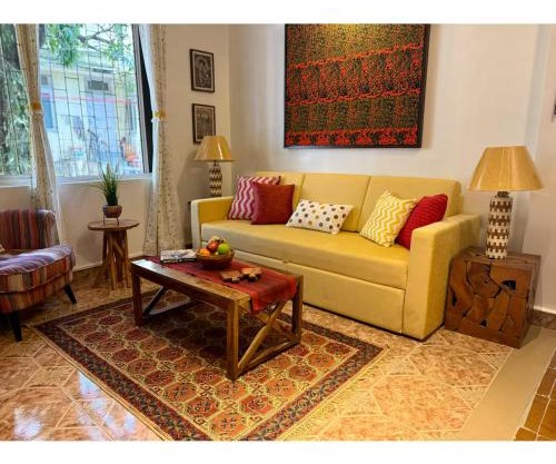 African Sojourn 1 bed 2 bath Spacious Prkg Dominos 2