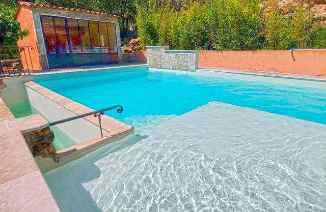 Air-conditioned holiday home with private pool