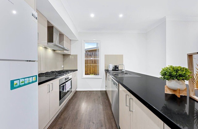 Aircabin - Norwest - Luxury Lovely - 4 Beds House